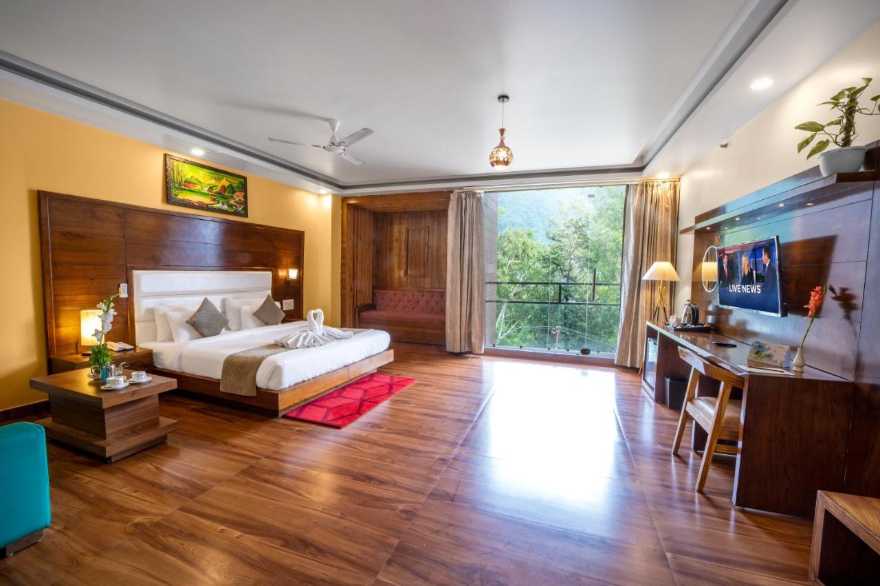 Hotel Divine Lakshmi Ganga Rishīkesh Exteriör bild