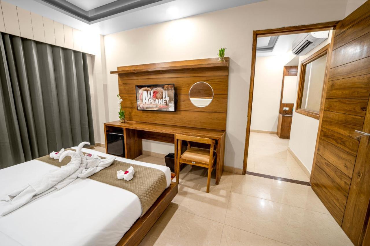 Hotel Divine Lakshmi Ganga Rishīkesh Exteriör bild