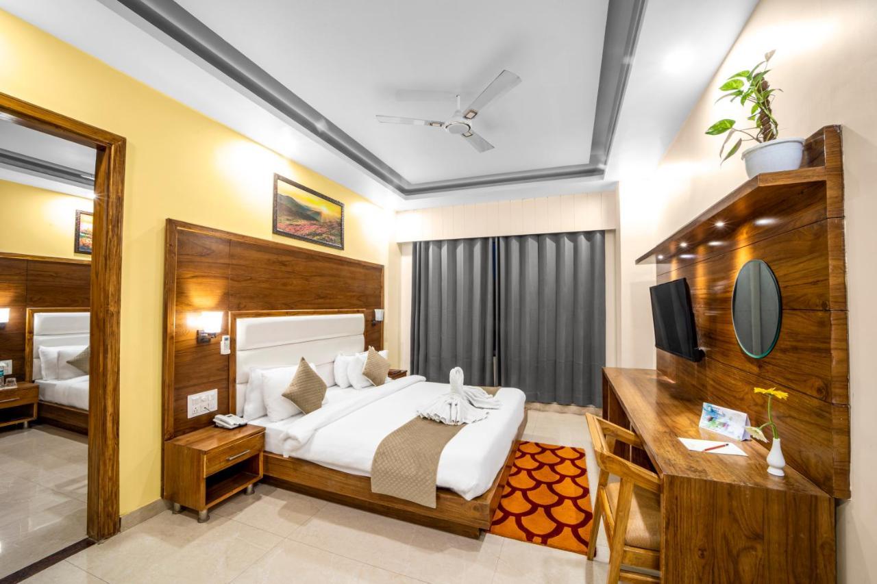 Hotel Divine Lakshmi Ganga Rishīkesh Exteriör bild