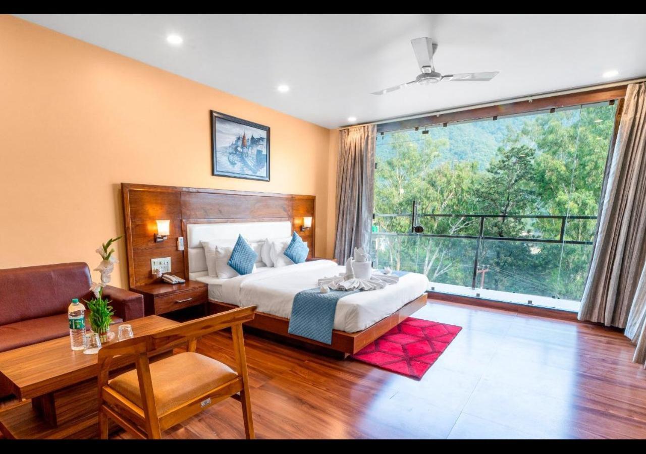 Hotel Divine Lakshmi Ganga Rishīkesh Exteriör bild