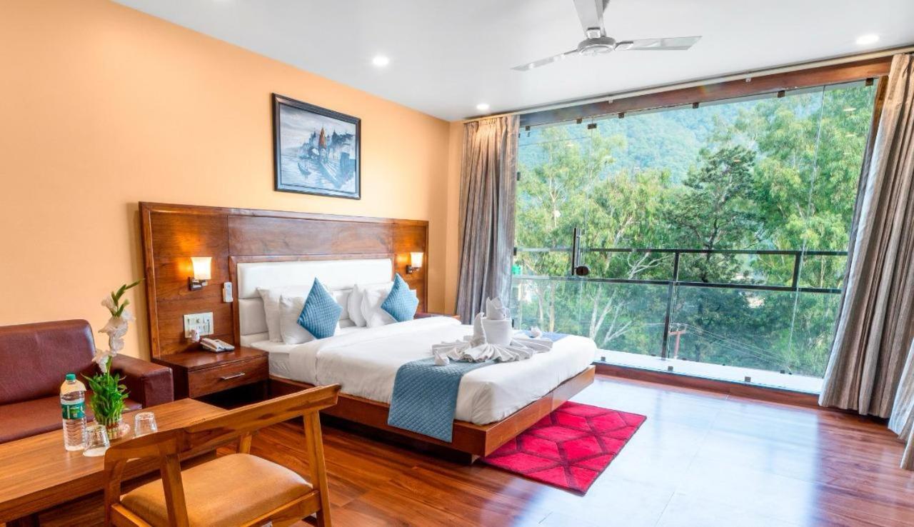 Hotel Divine Lakshmi Ganga Rishīkesh Exteriör bild